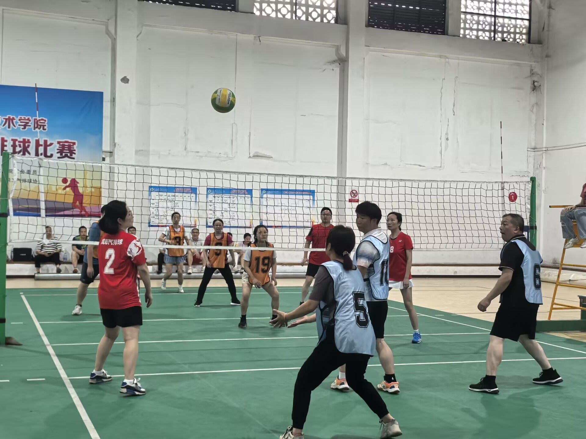 爱游戏APP-TL观众热烈欢呼！，Scout迎来二十赛季出色发挥气势如虹延续(scout有s赛冠军吗)