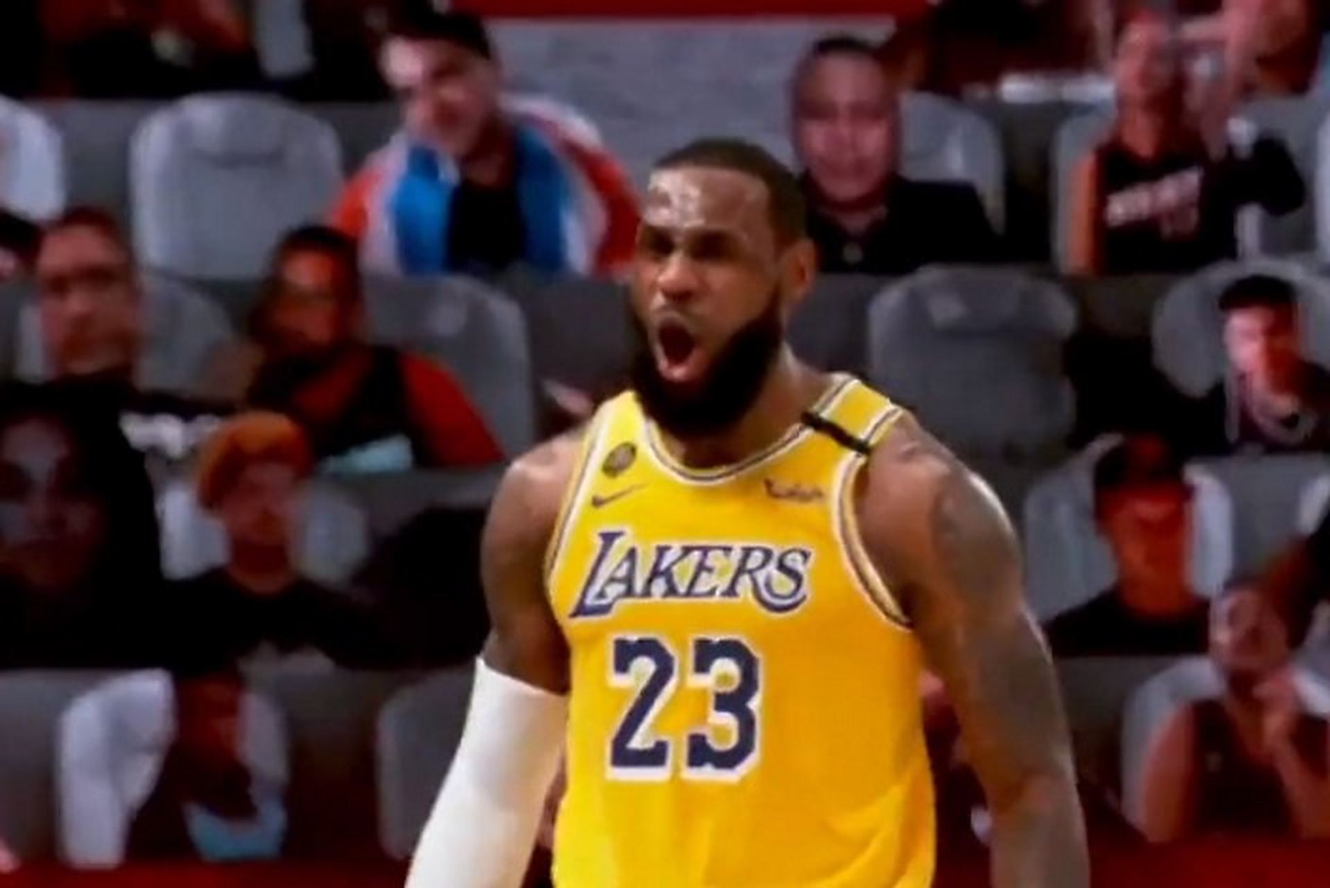 爱游戏官网-老鹰不断突破！，蒂姆连续二十场比赛得分超过刷新纪录再创辉煌时刻的简单介绍